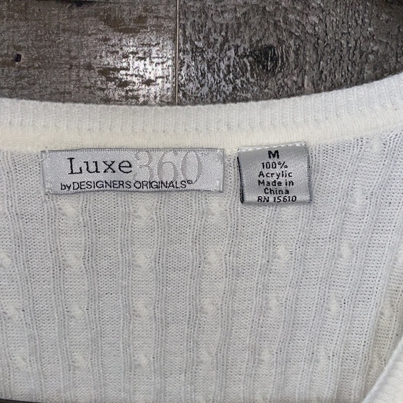 Designer Luxe 360 cream textured long sleeve top - Picture 2 of 4
